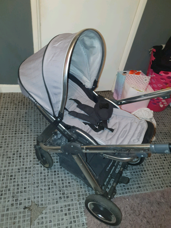 oyster travel system with isofix
